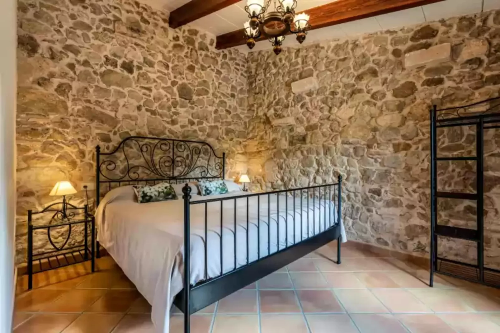 Cases De Son Roig-Bedroom