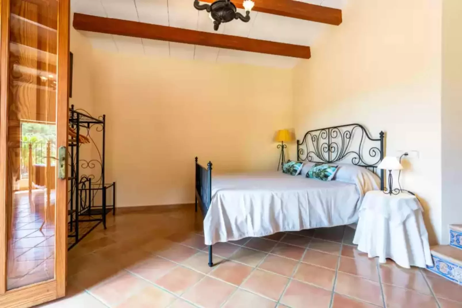 Cases De Son Roig-Bedroom