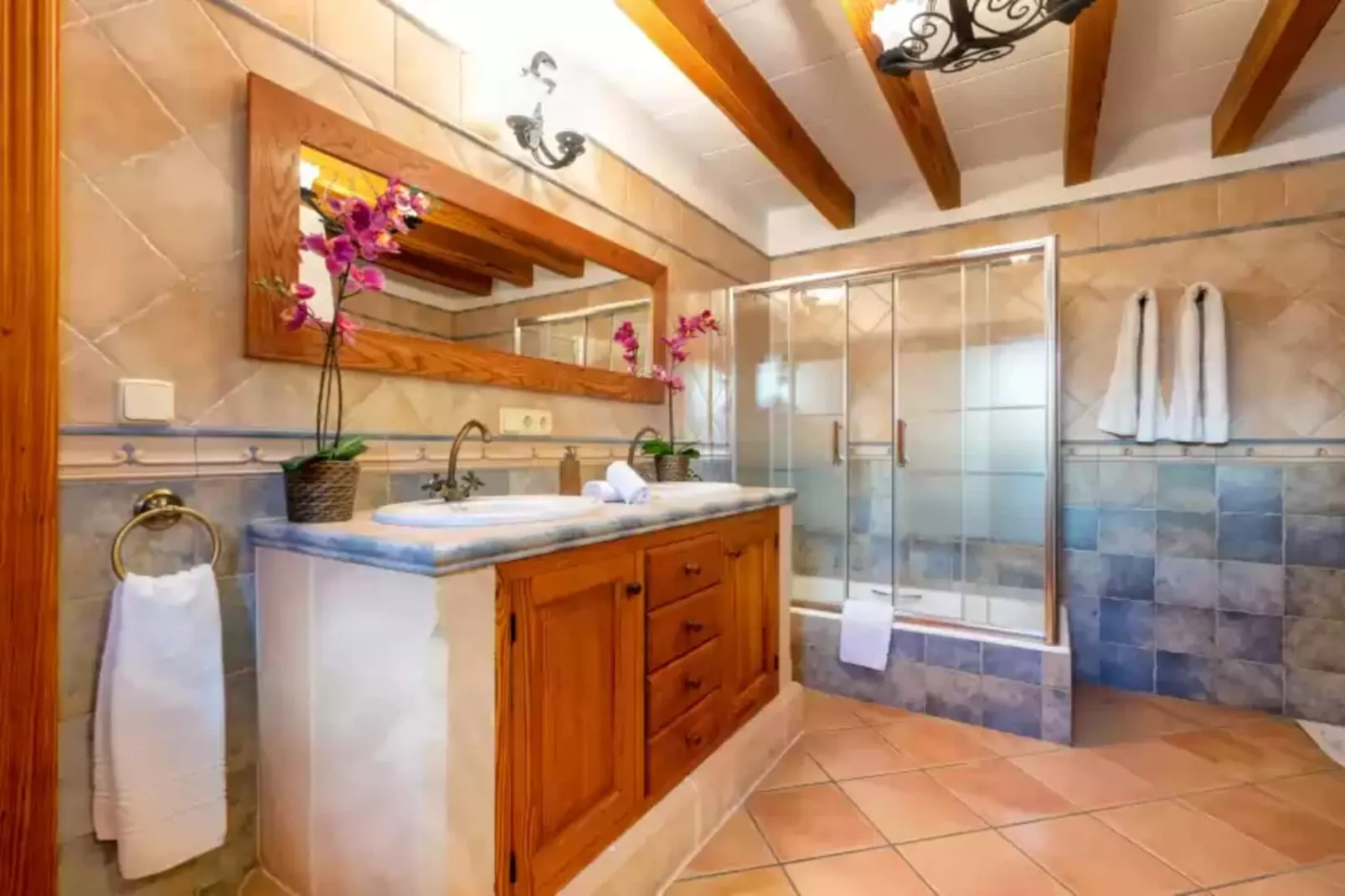 Cases De Son Roig-Bathroom