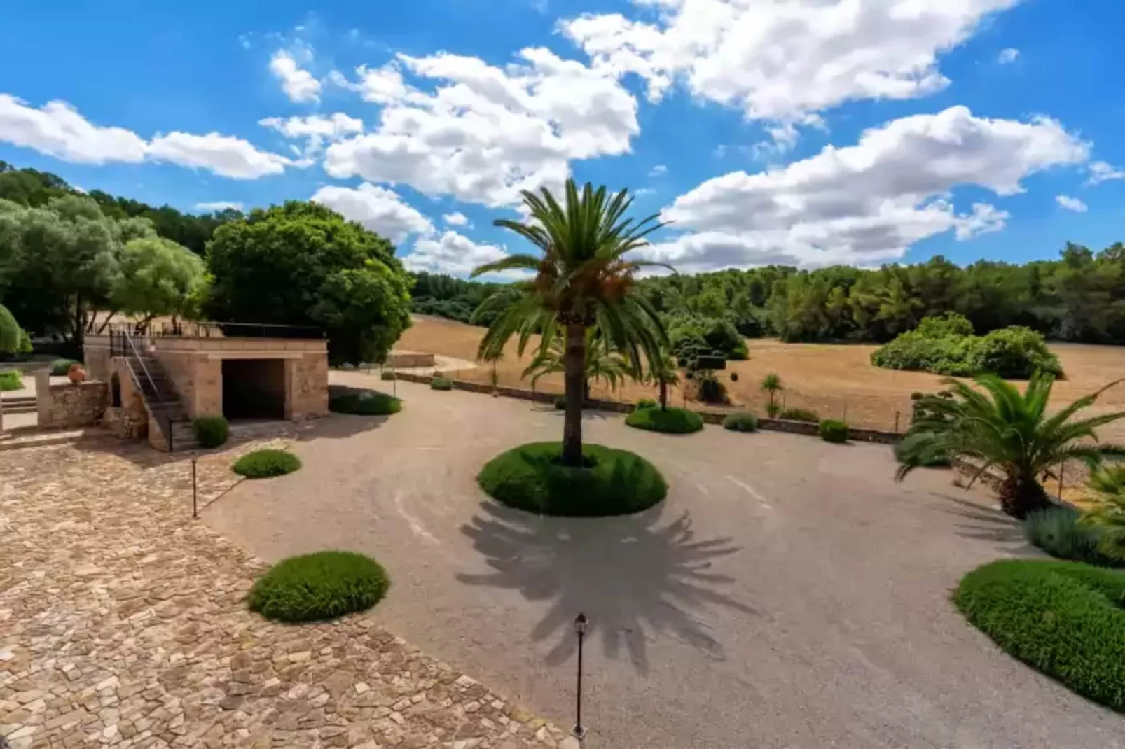 Cases De Son Roig-Areas summer 1km