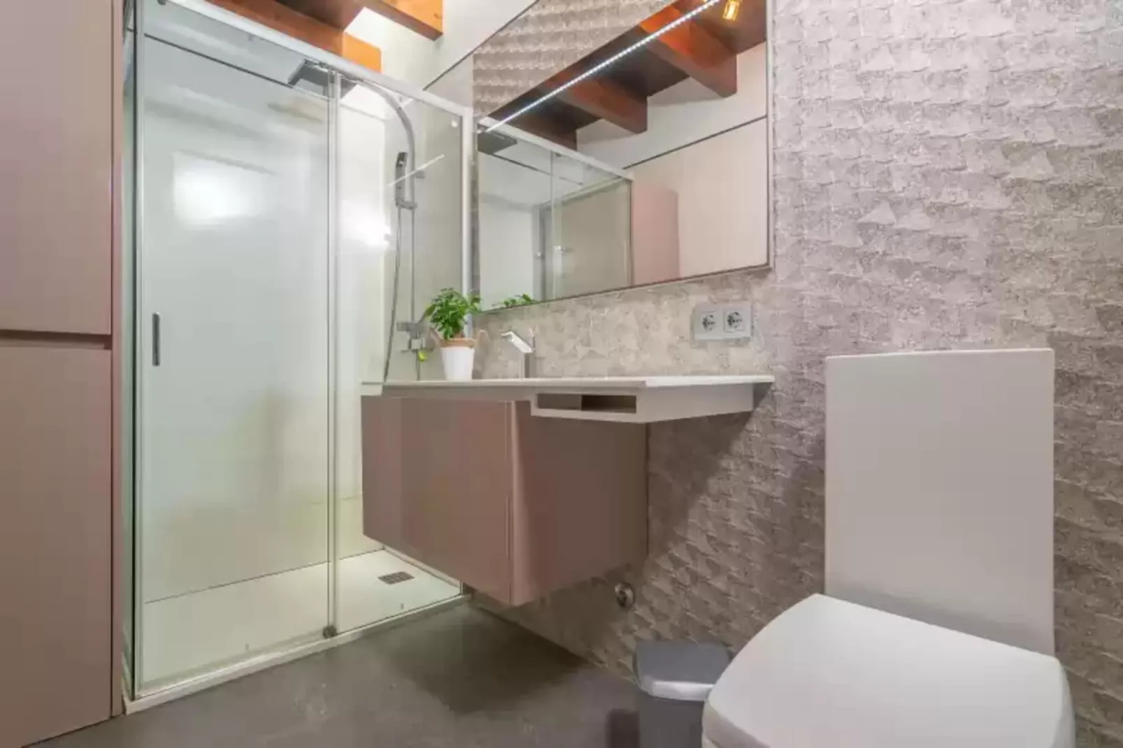 Can MaimÓ Nou-Bathroom