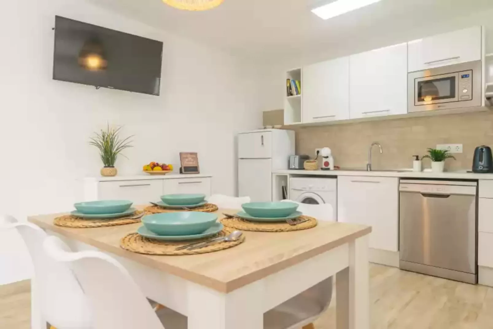 Ona 2-Kitchen