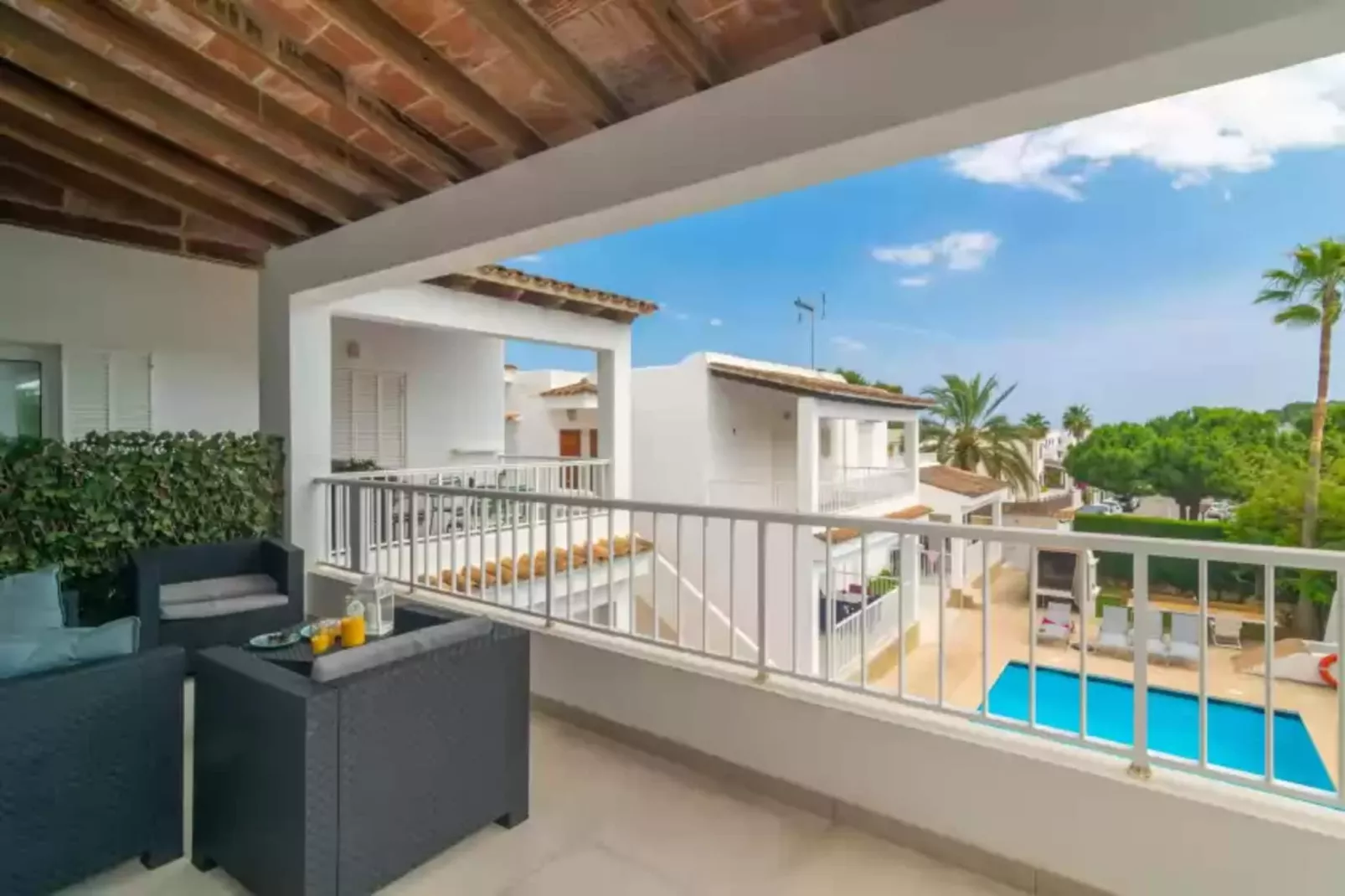 Ona 2-Terrace balcony