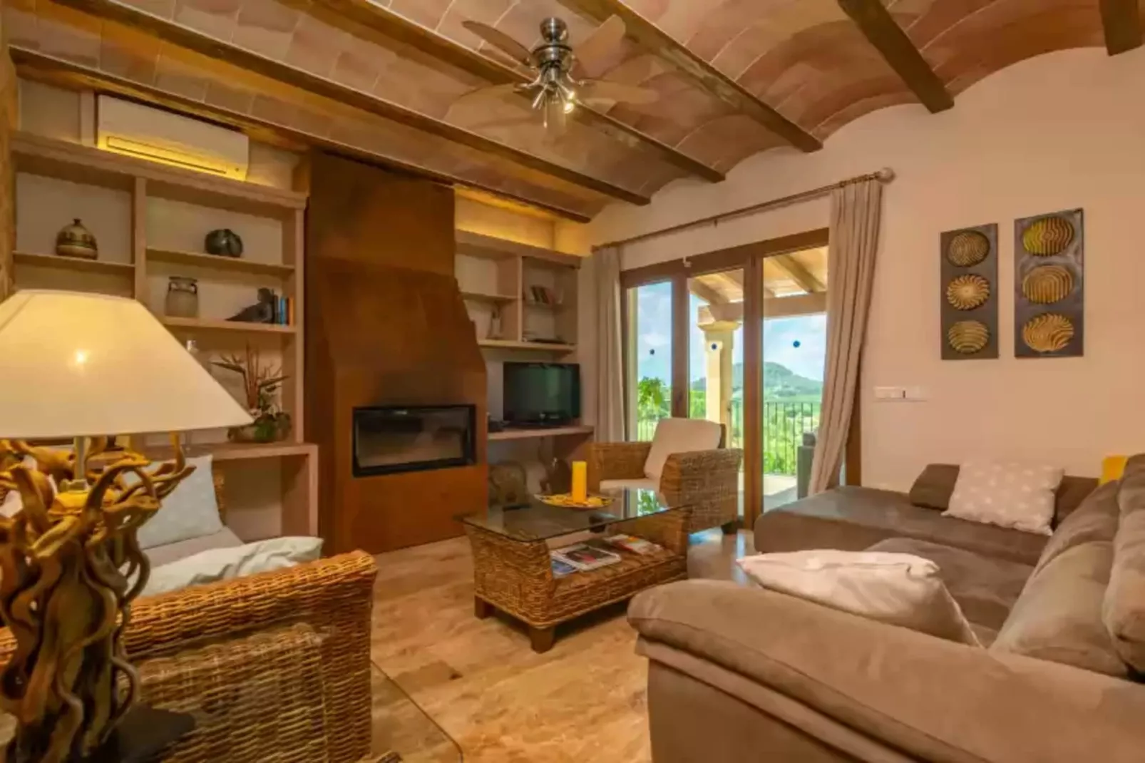 S'albarcoquer-Living room