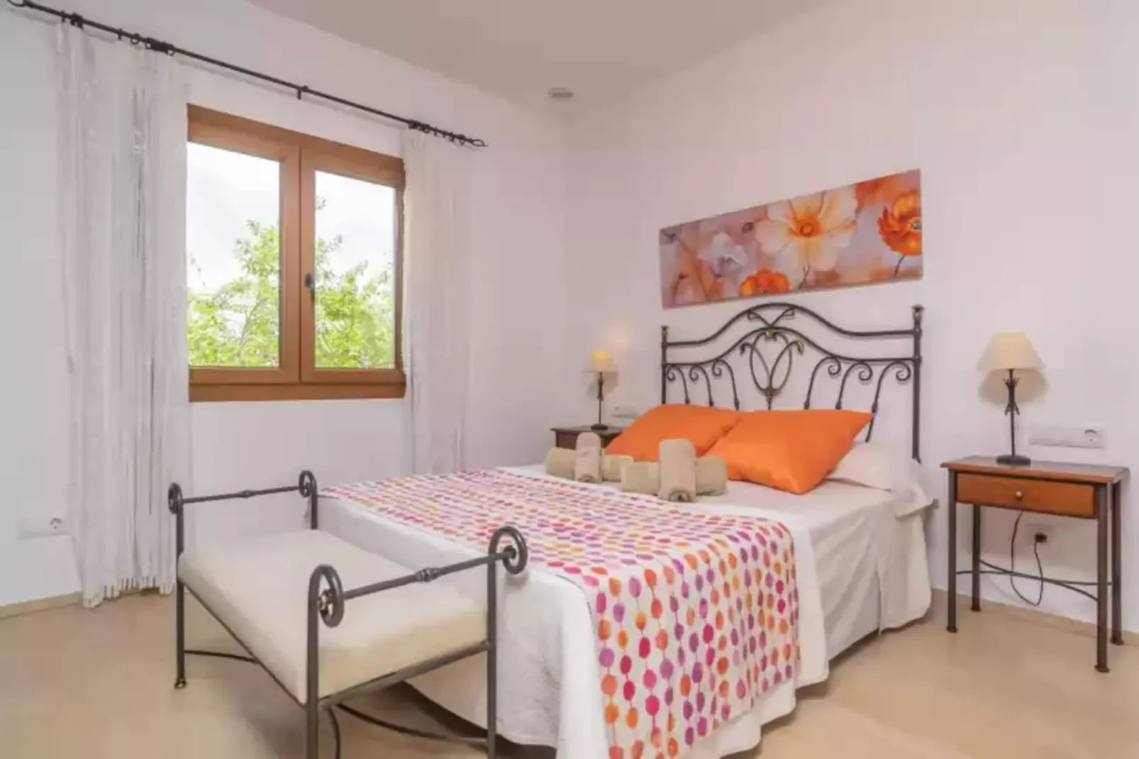 S'albarcoquer-Bedroom