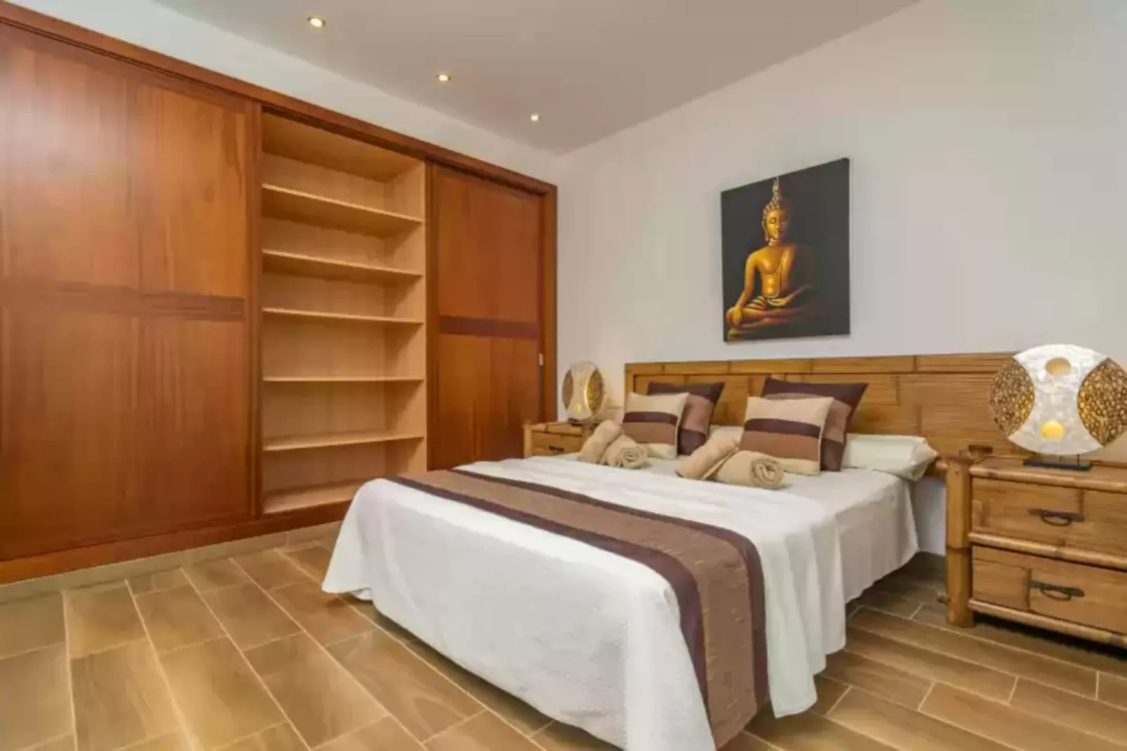 S'albarcoquer-Bedroom