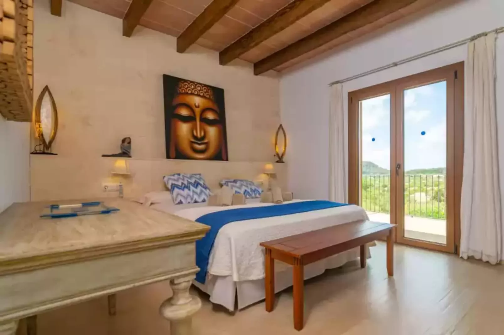 S'albarcoquer-Bedroom