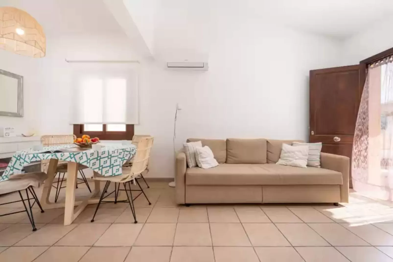 Vent De Xaloc-Living room
