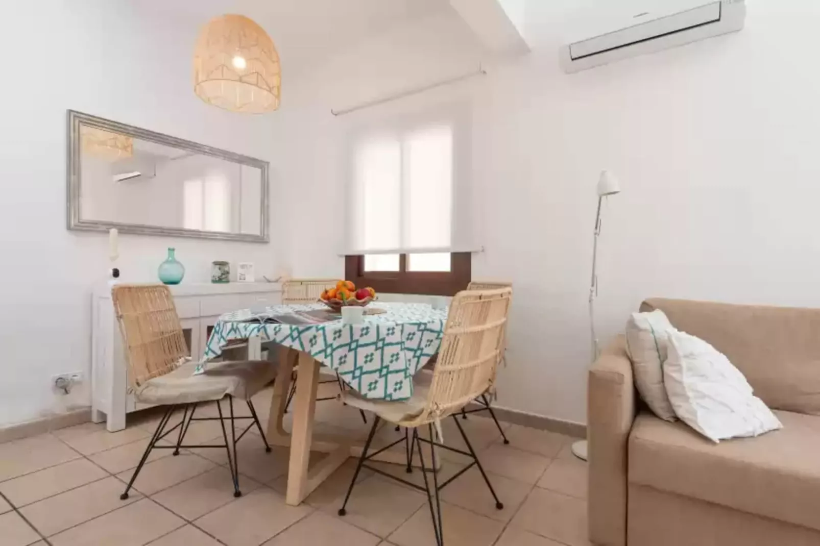 Vent De Xaloc-Dining room