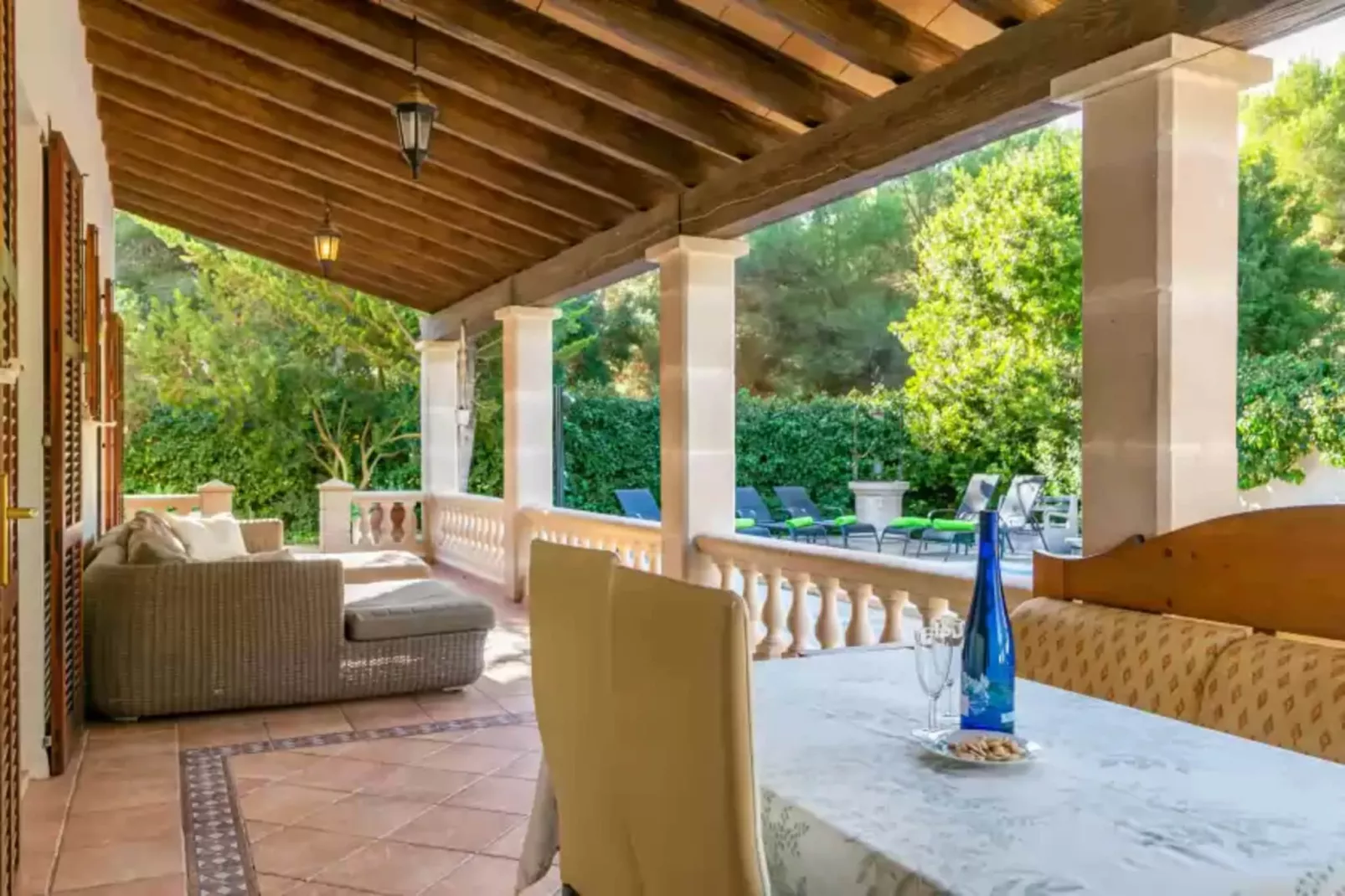 Pomeres 9-Terrace balcony