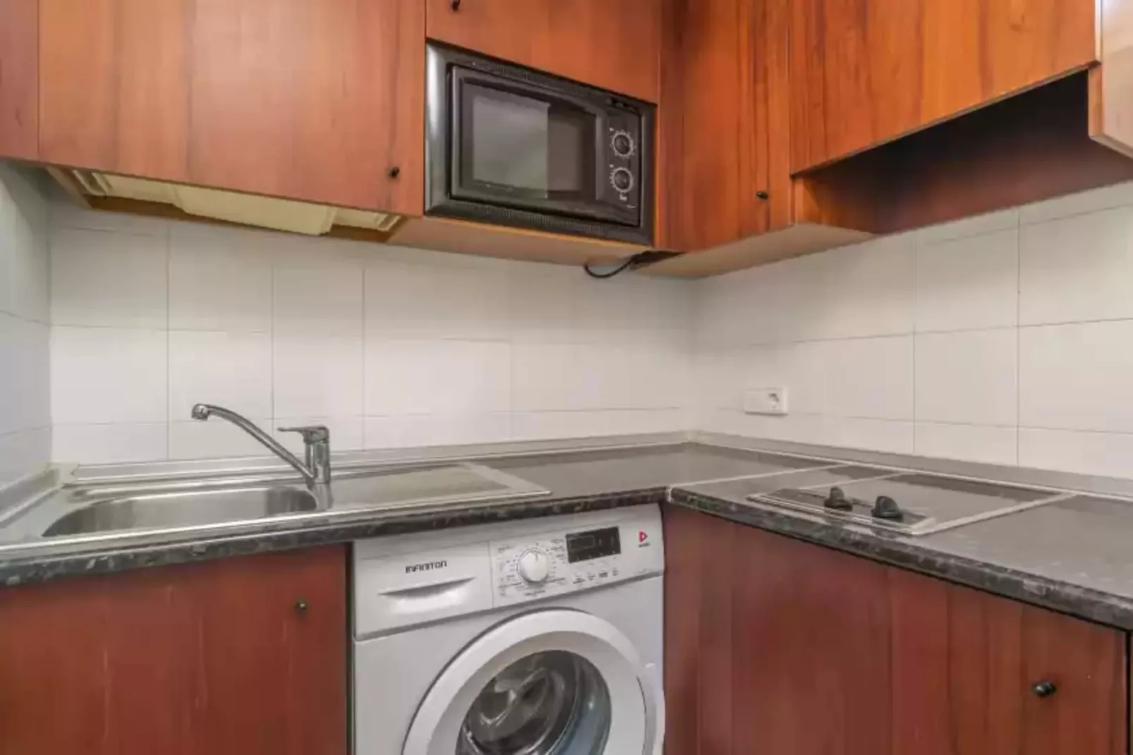 Tampa Bay V3b3-Kitchen