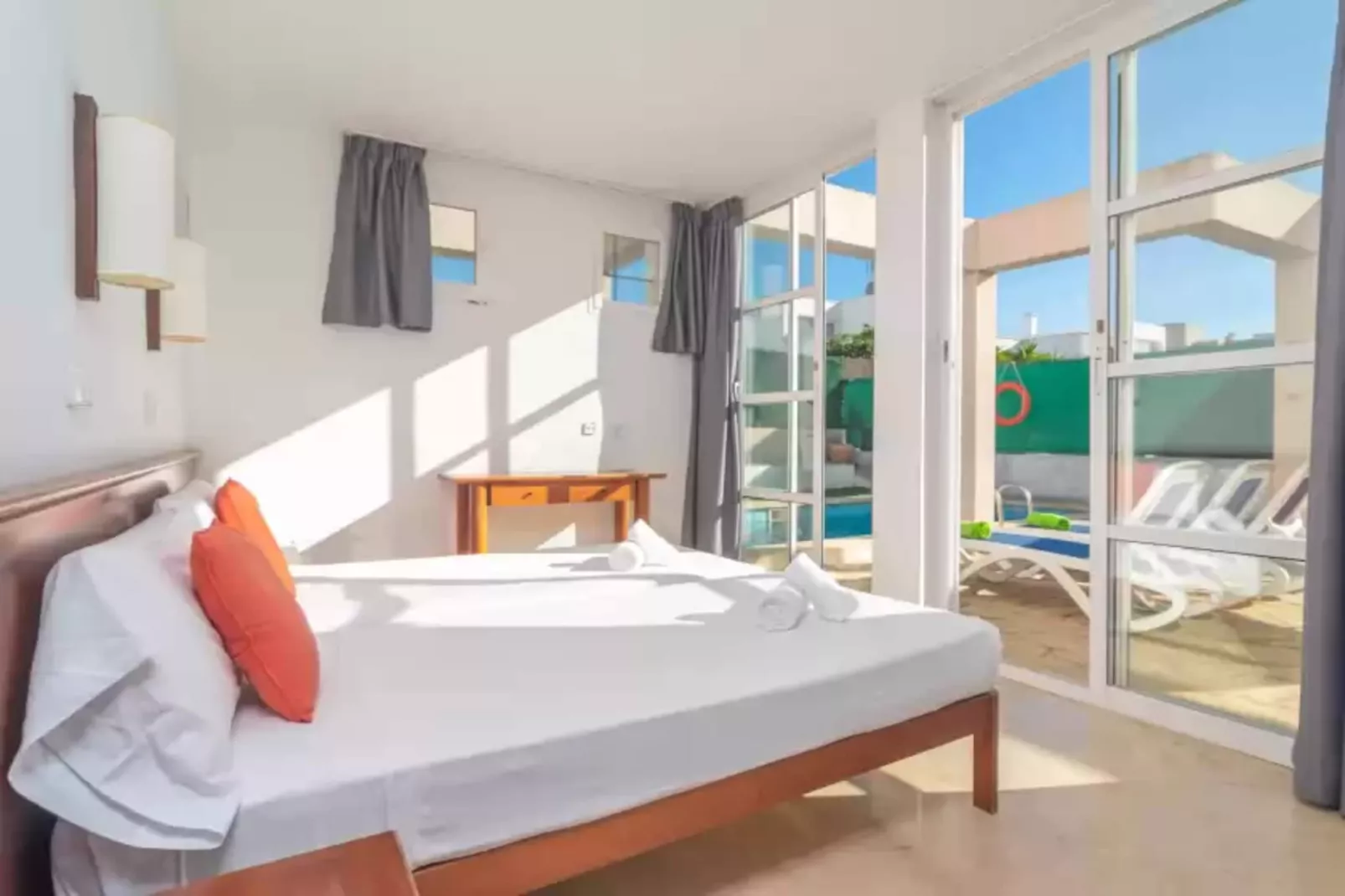 Tampa Bay V3b3-Bedroom