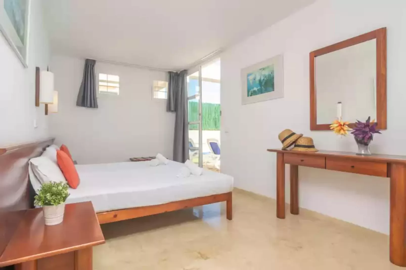 Tampa Bay V3b3-Bedroom