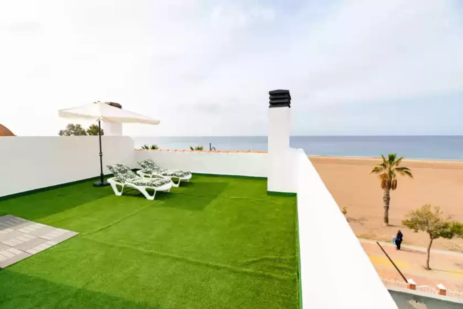 The Beach (villa Mar)-Terrace balcony