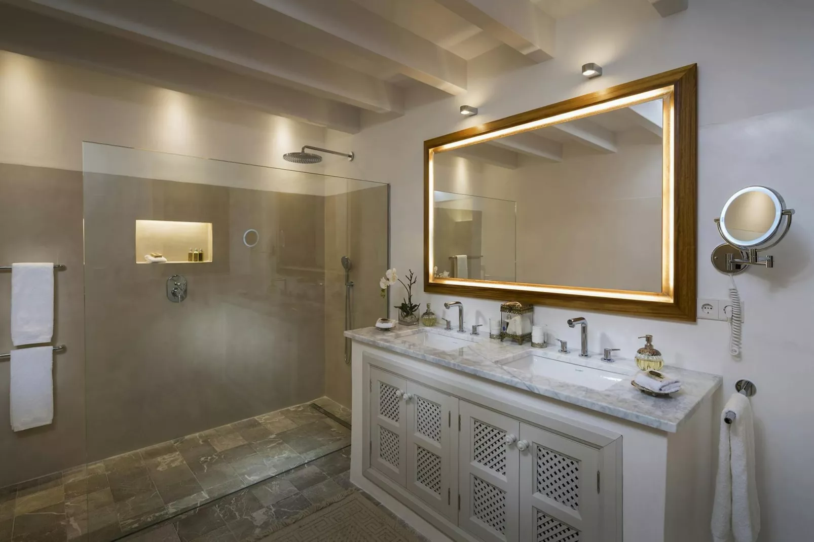 Can Thiago-Bathroom