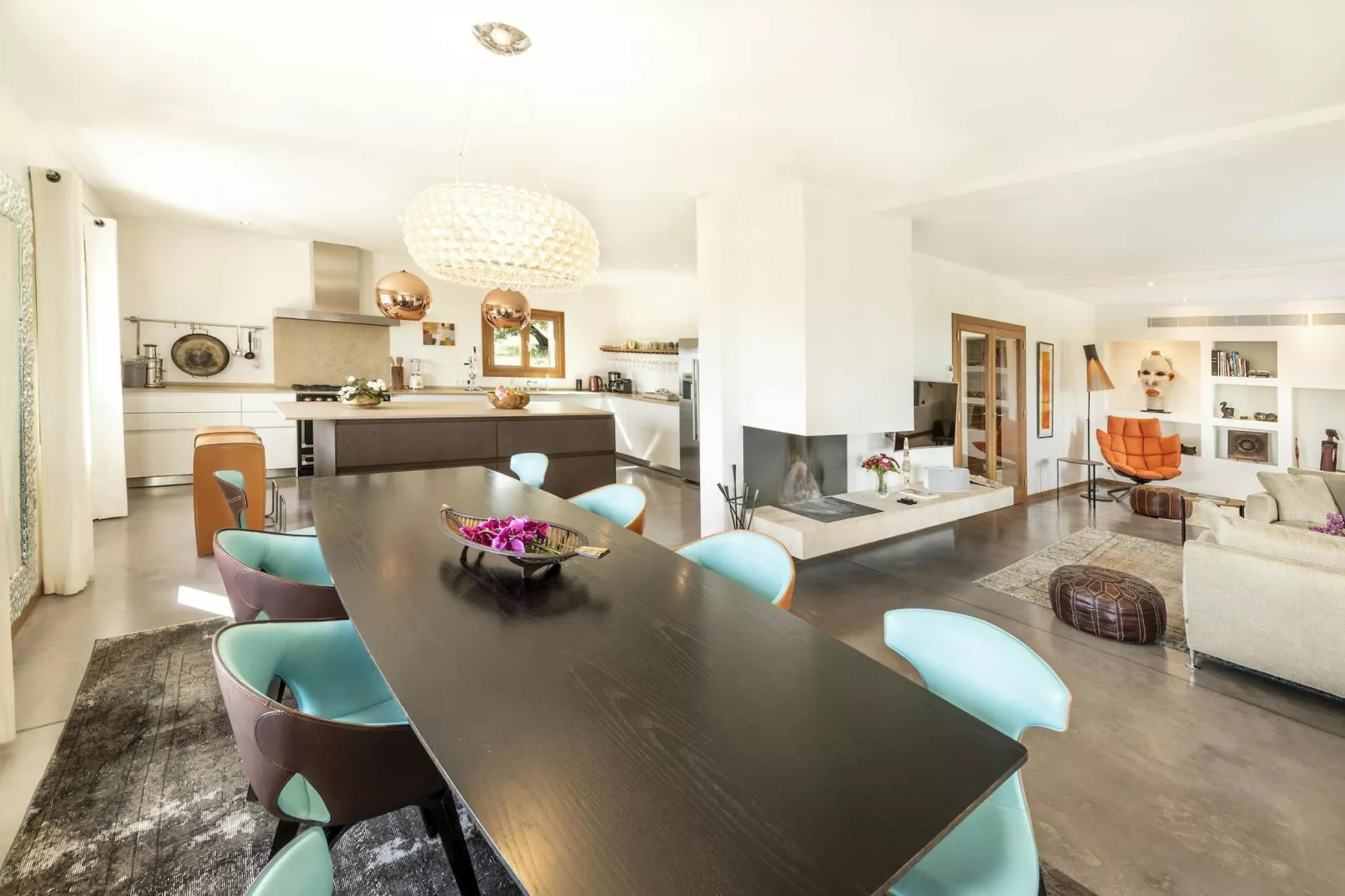 Can Goyo-Dining room