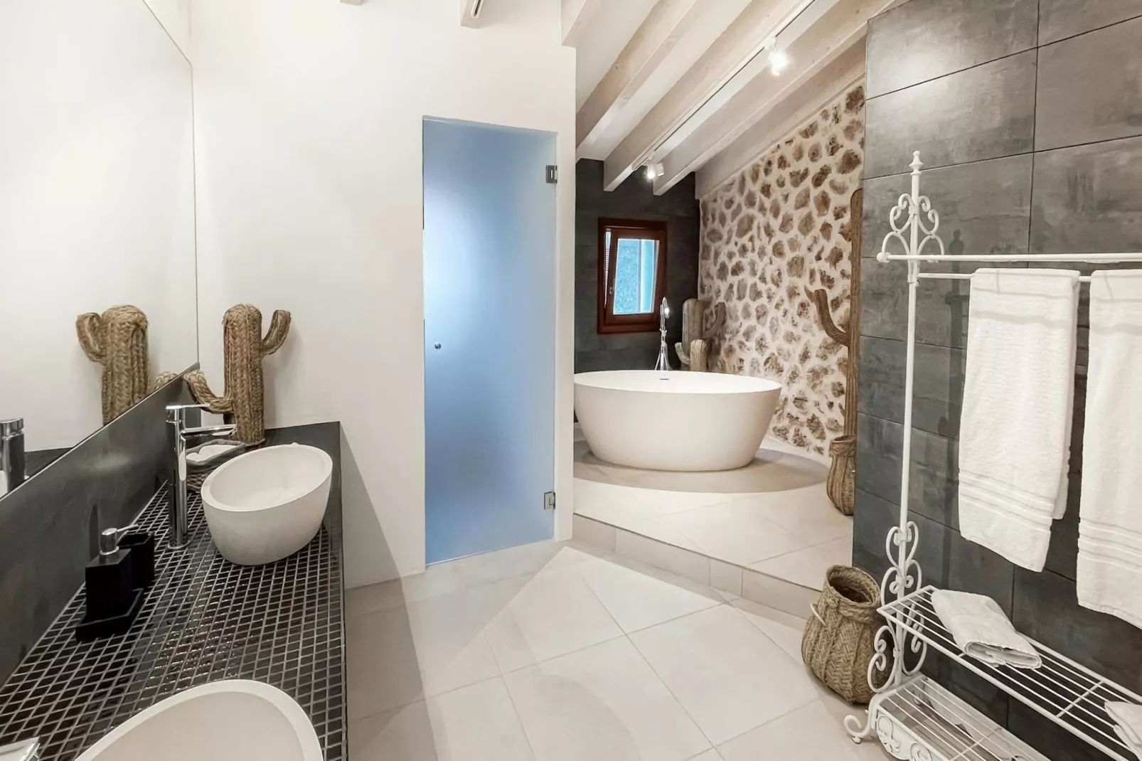 Casa Belisima-Bathroom