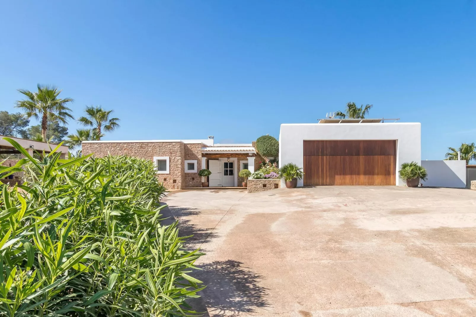 Can Tierra-Exterior summer