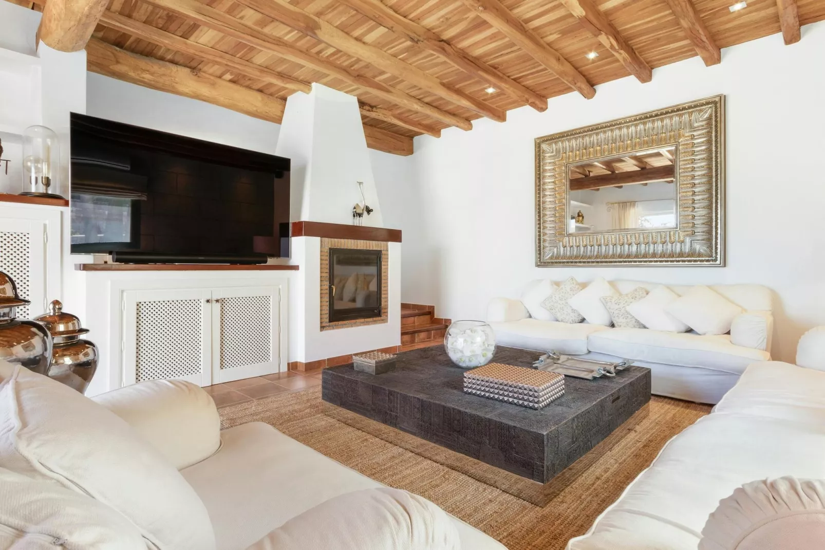 Can Tierra-Living room