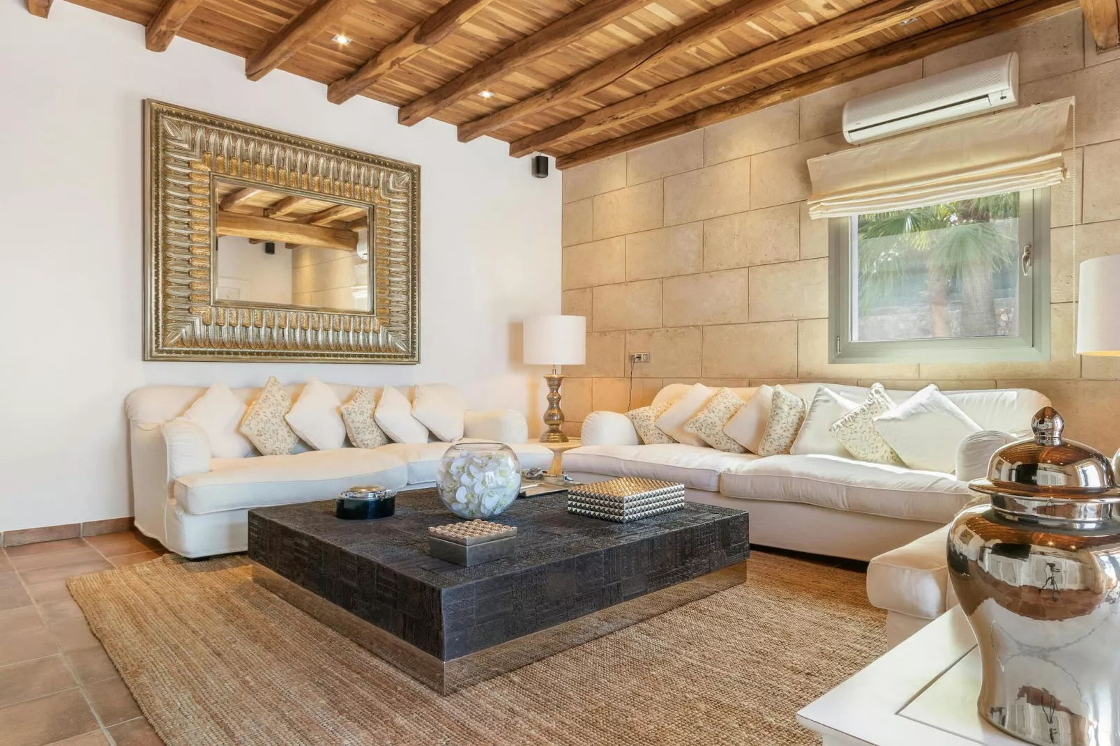 Can Tierra-Living room