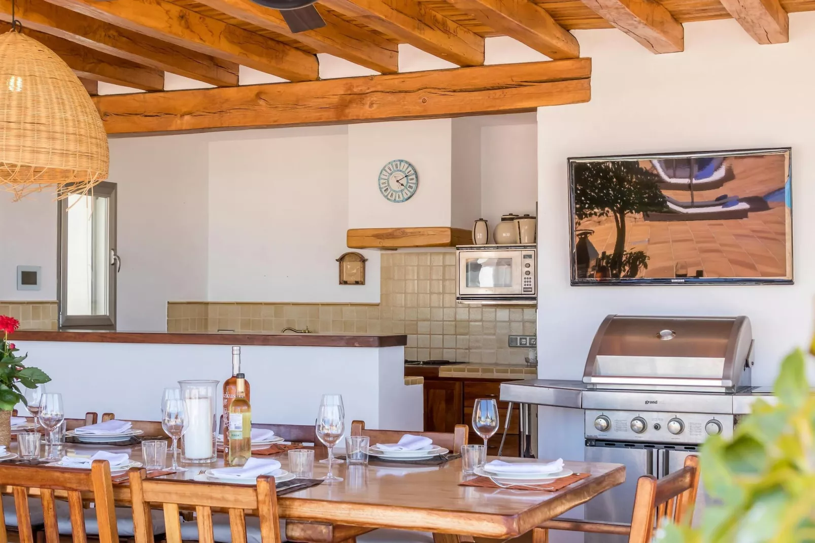 Can Tierra-Dining room