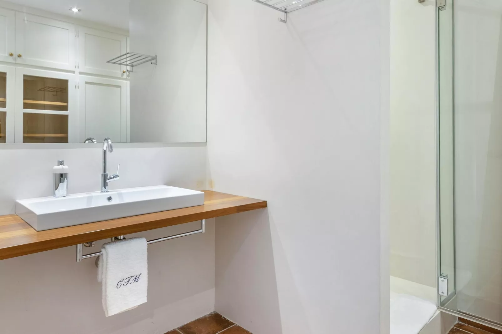 Can Tierra-Bathroom