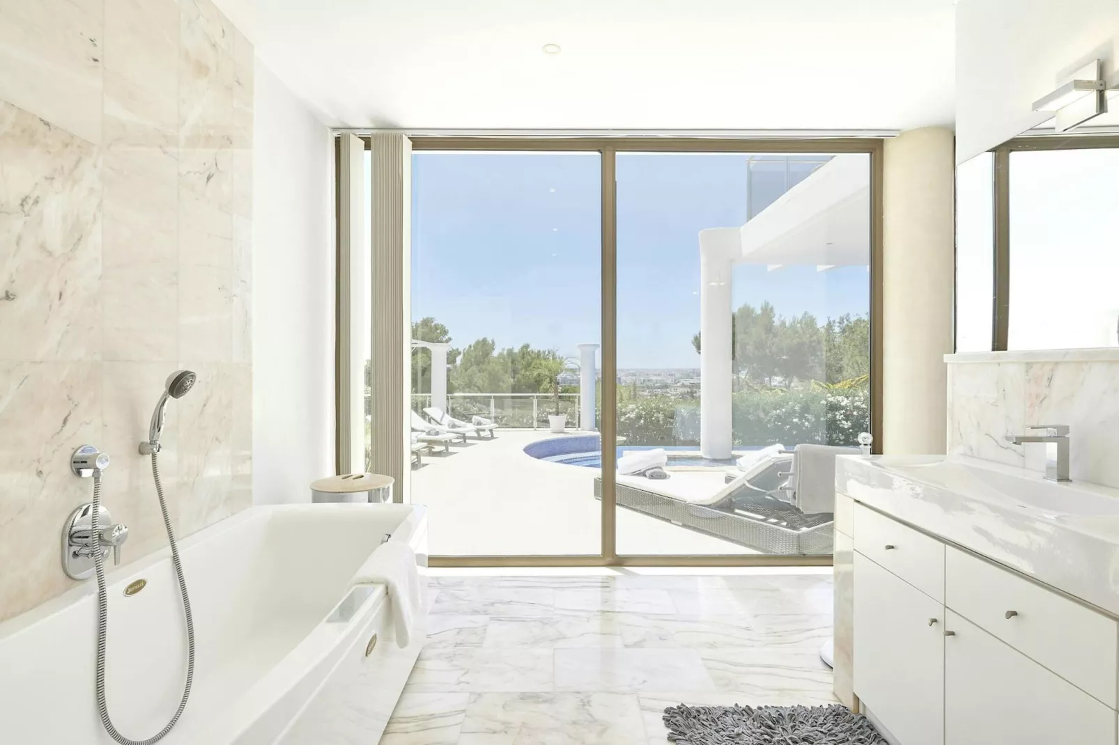 Can Rimbau Heights-Bathroom
