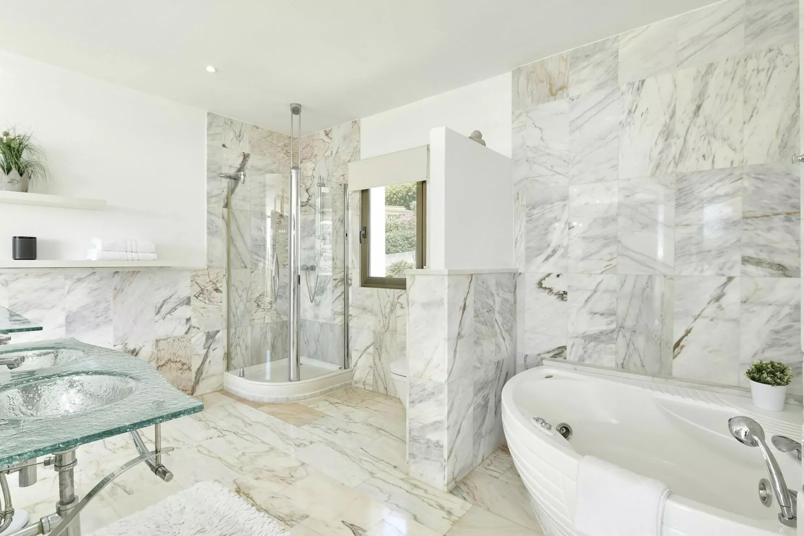 Can Rimbau Heights-Bathroom