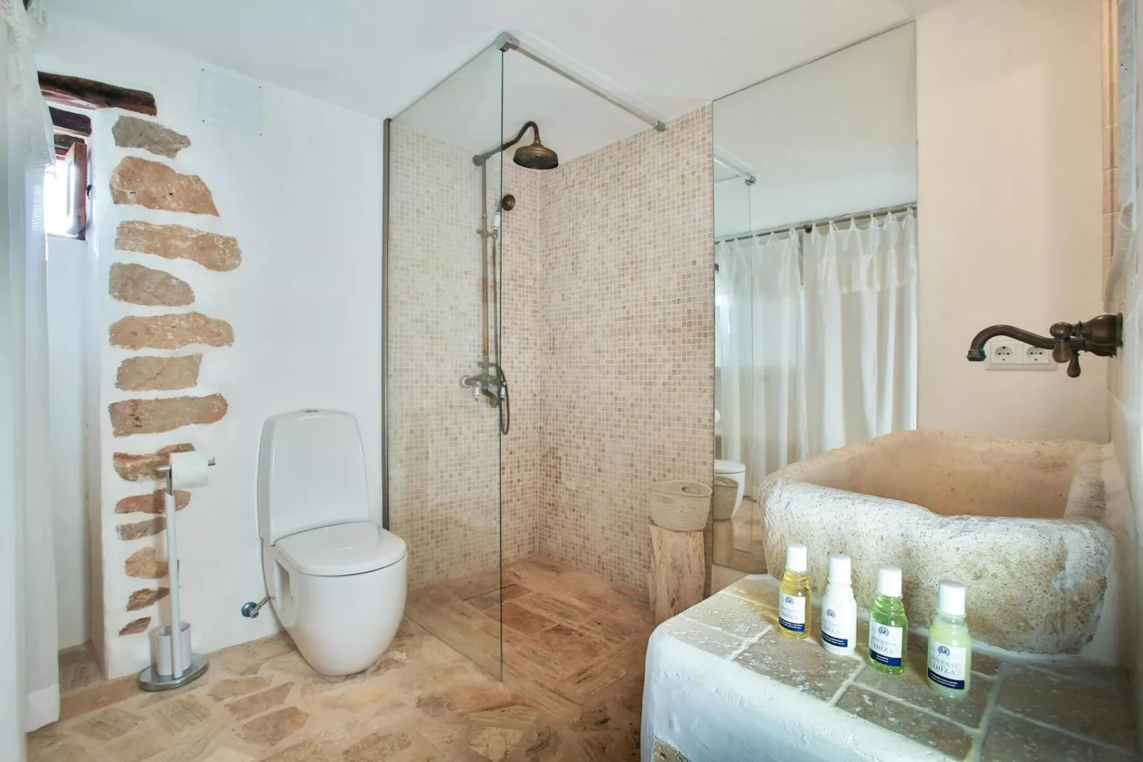 Can Rosetta-Bathroom