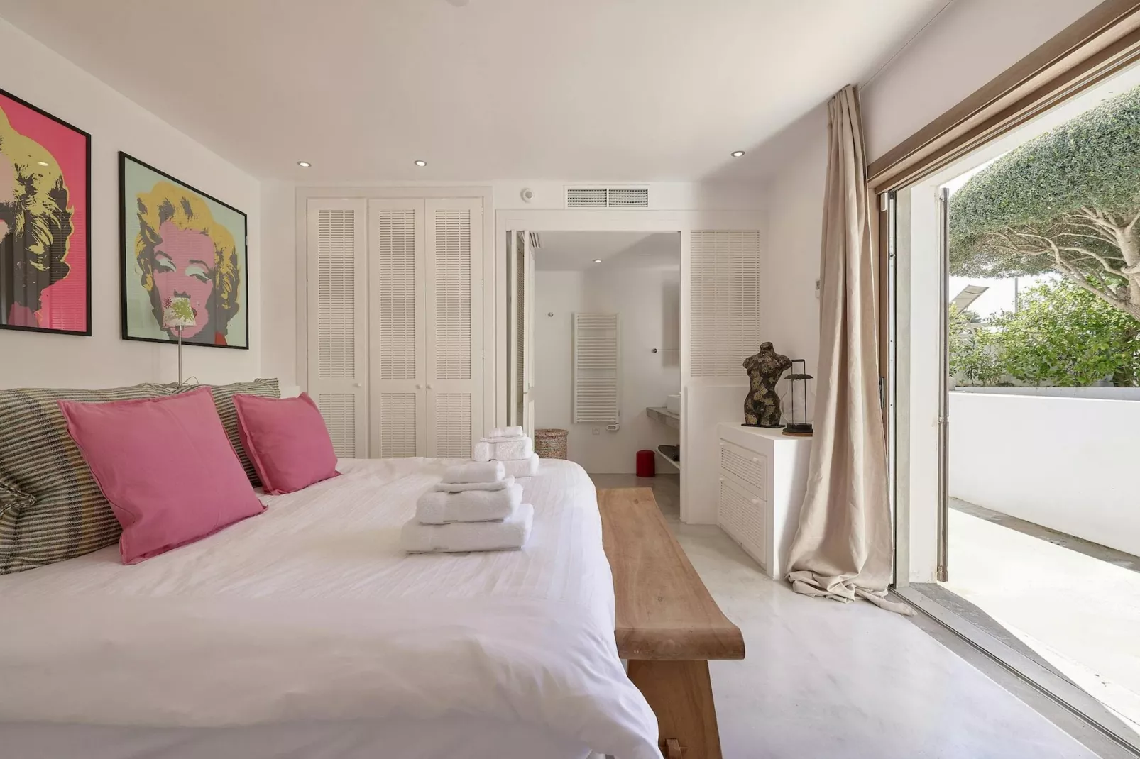 Can Juana-Bedroom