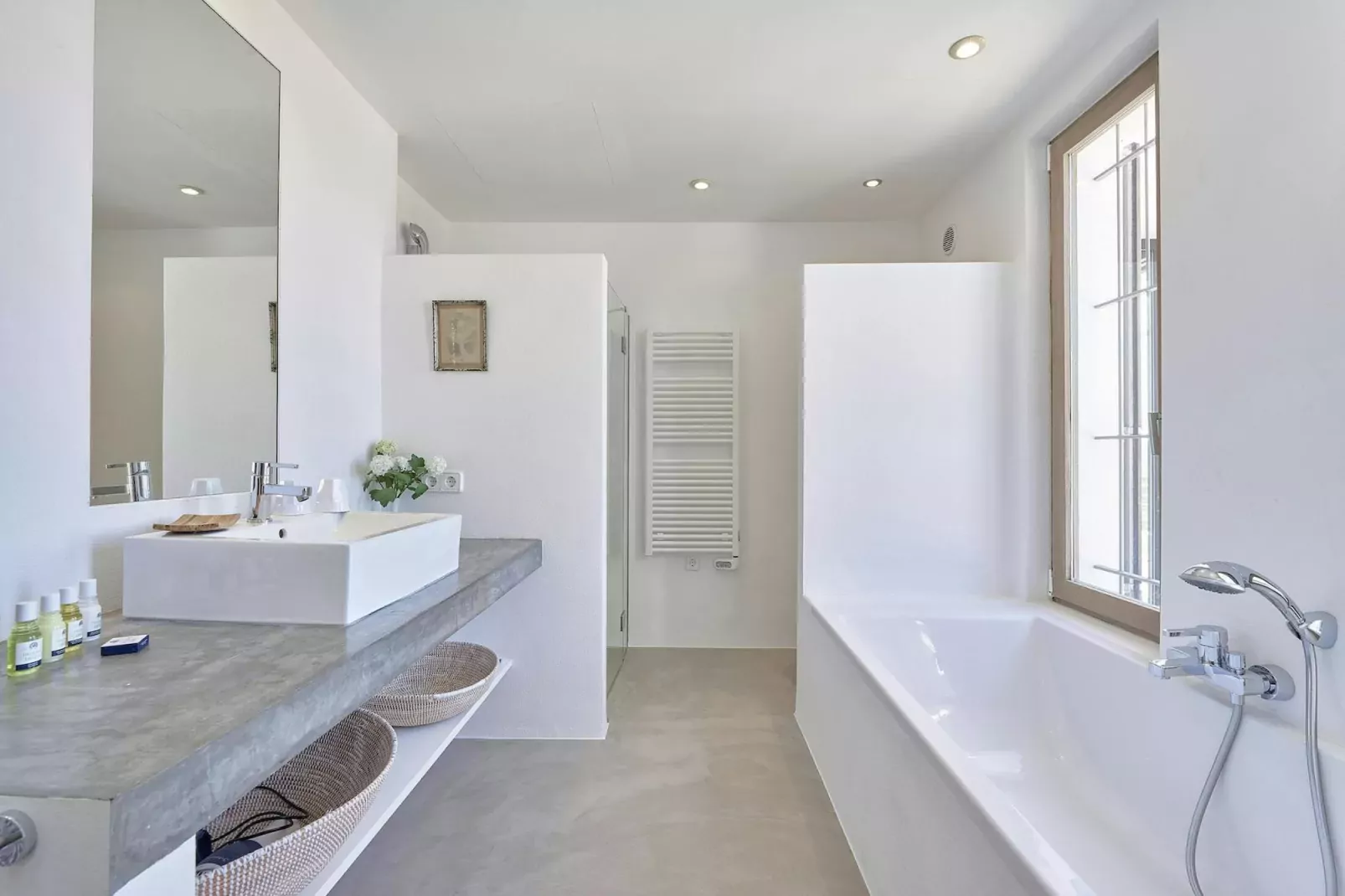 Can Juana-Bathroom