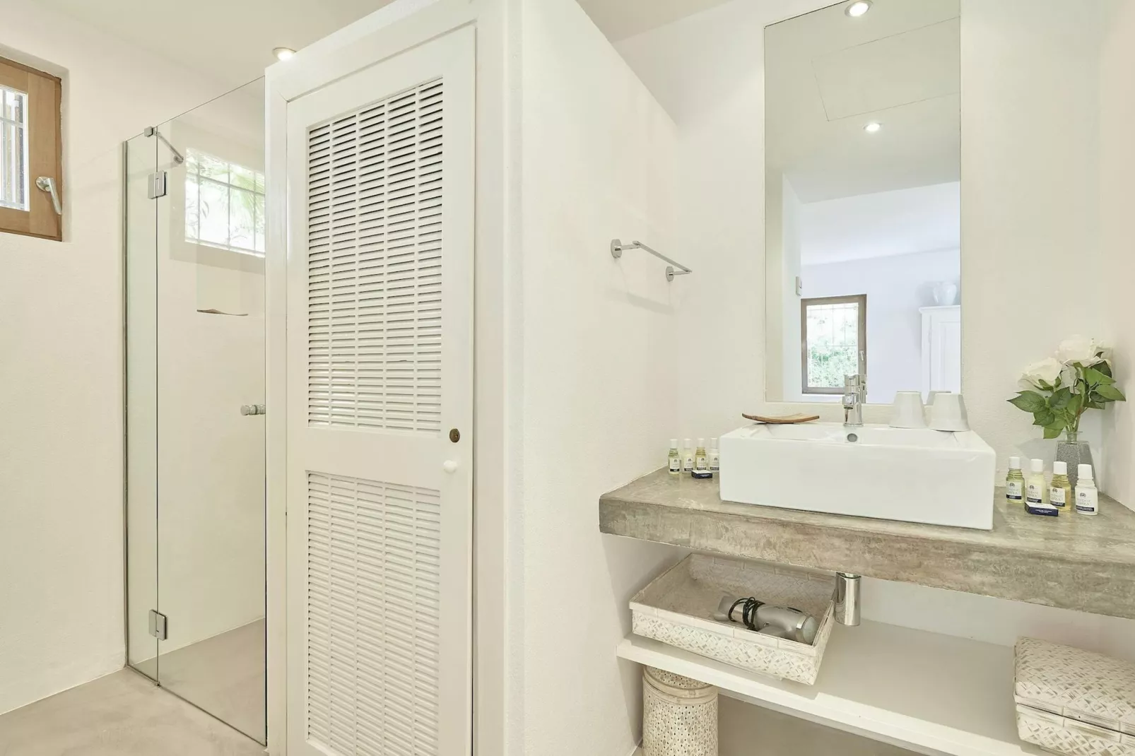 Can Juana-Bathroom