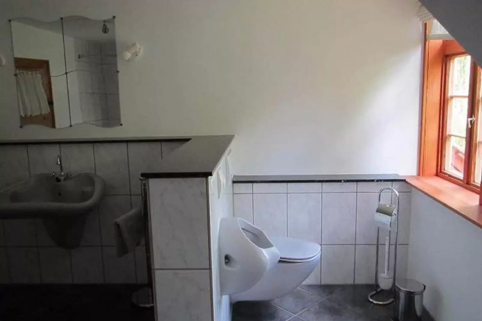 Ferienwohnung auf dem Biobauernhof-Bathroom
