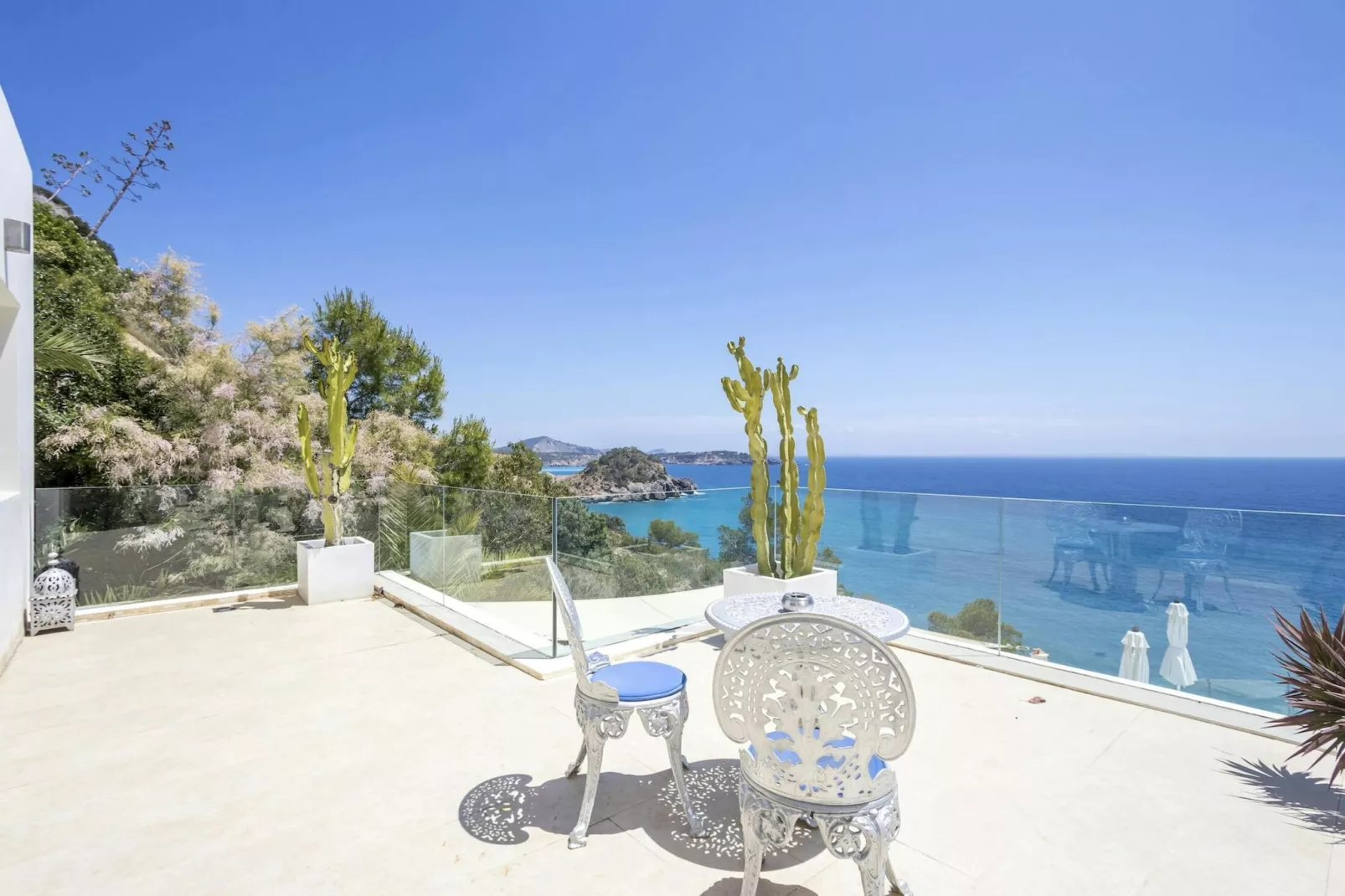 La Villa Es Cubells-Vue d'été