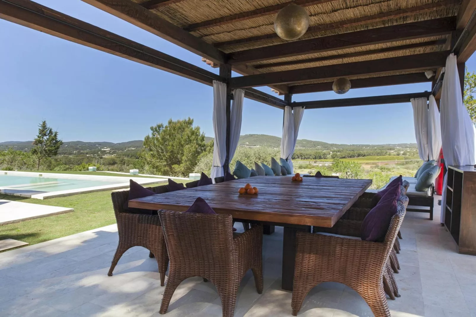 Can Reyna-Dining room