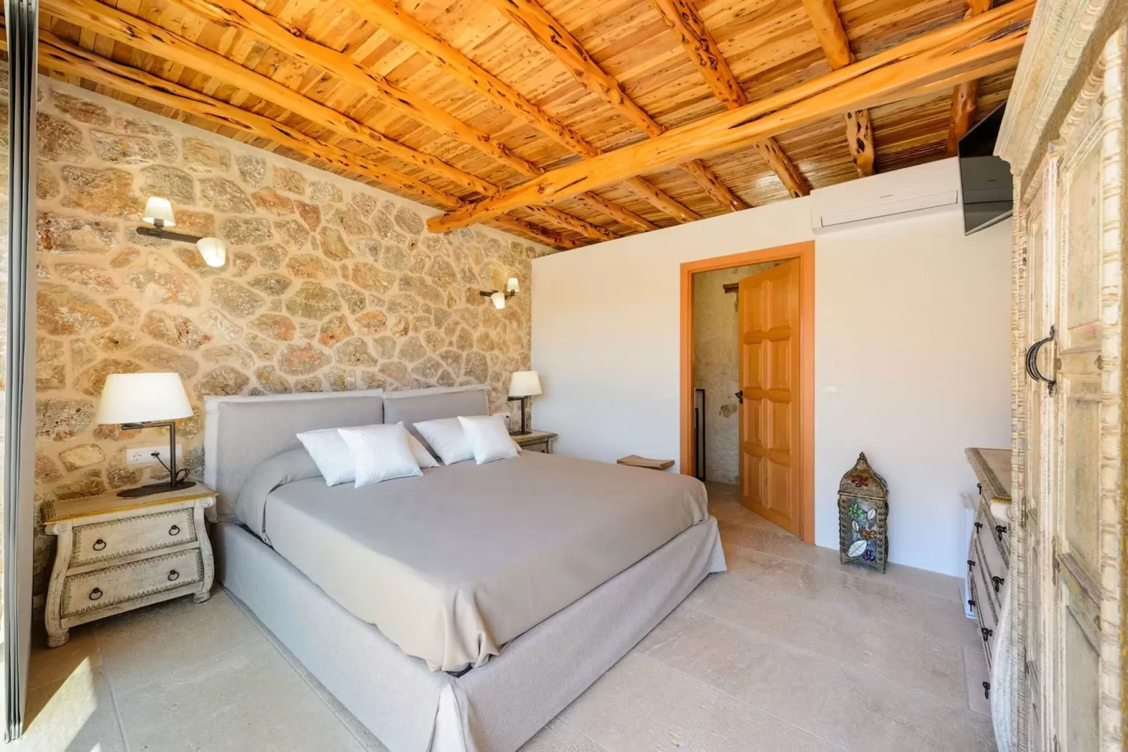 Sunrise-Bedroom