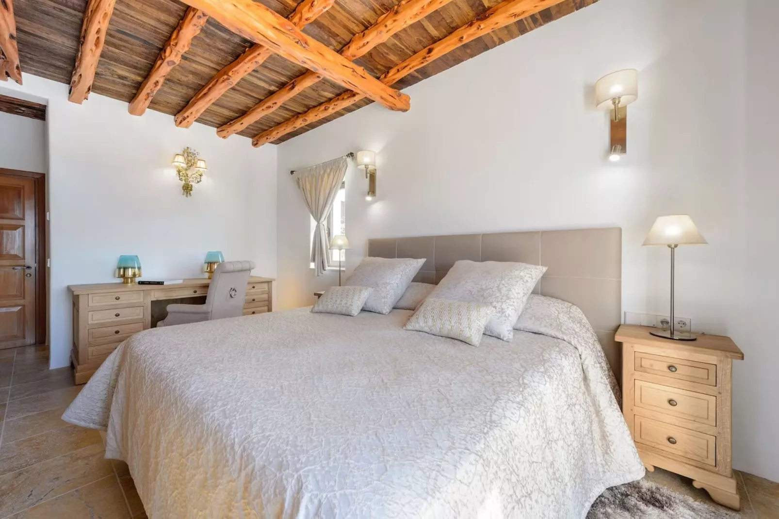 Sunrise-Bedroom