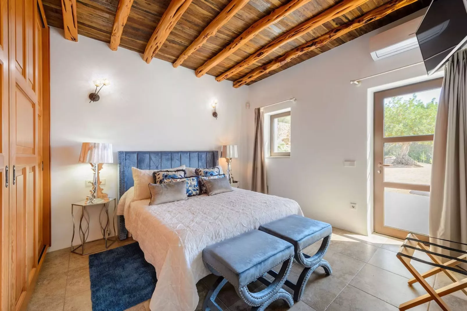 Sunrise-Bedroom