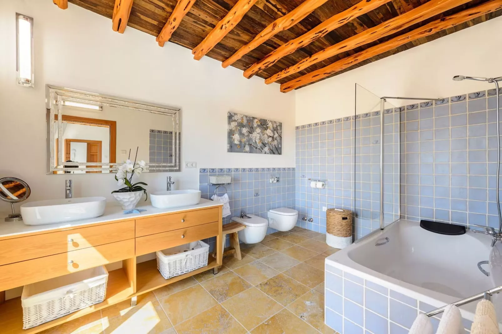 Sunrise-Bathroom