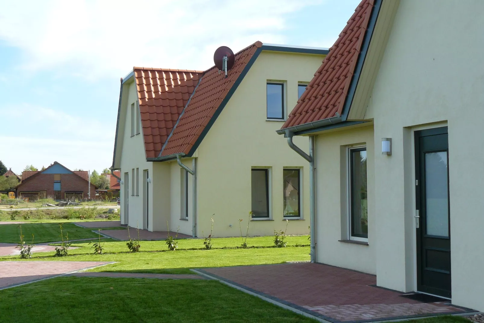 Ericaheidepark-Exterior in summer