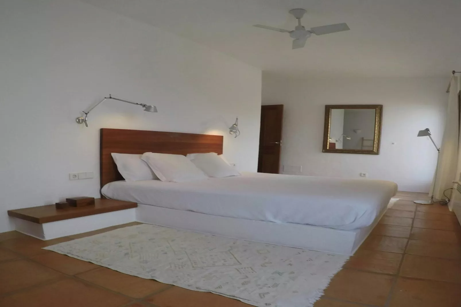 Can Perez-Bedroom