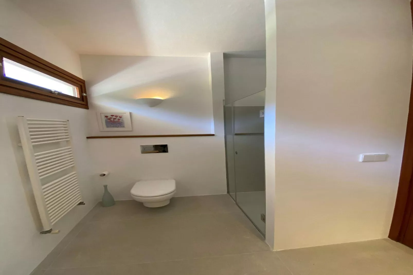 Can Perez-Bathroom