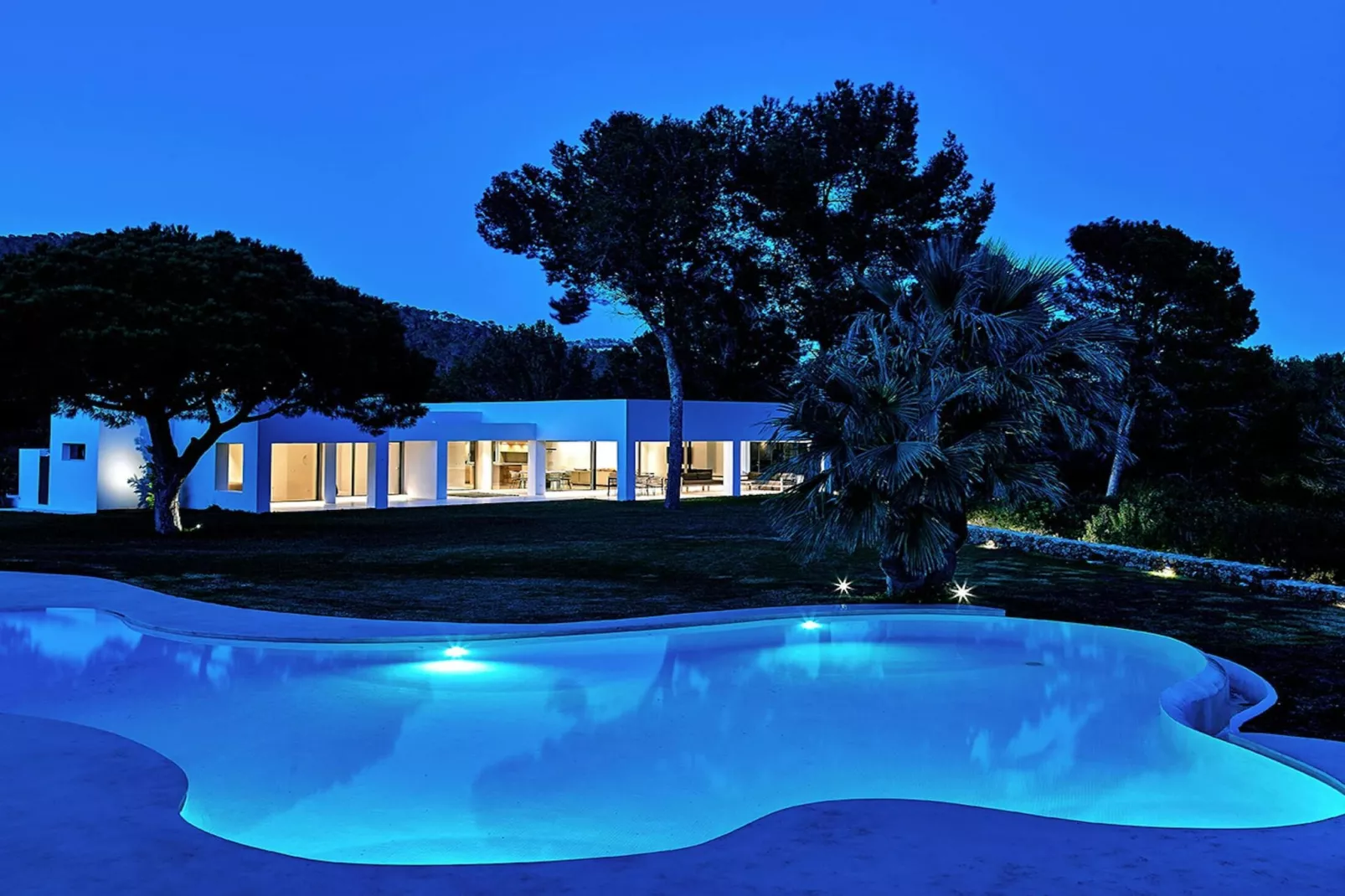 Can Taurino-Exterior summer