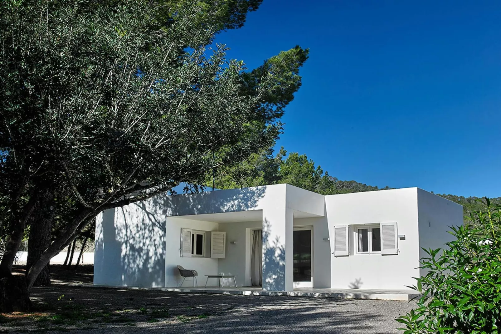 Can Taurino-Exterior summer