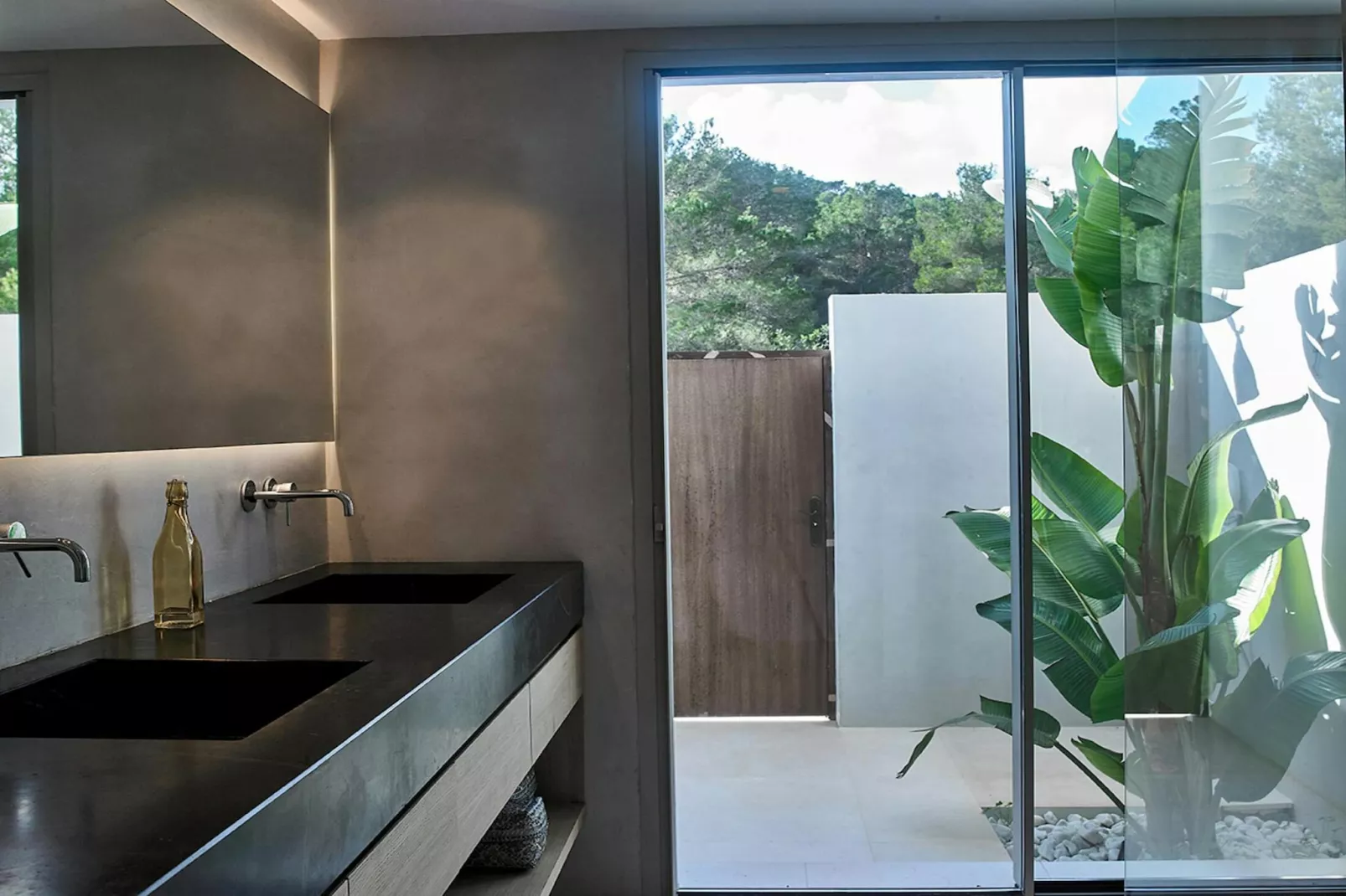 Can Taurino-Bathroom