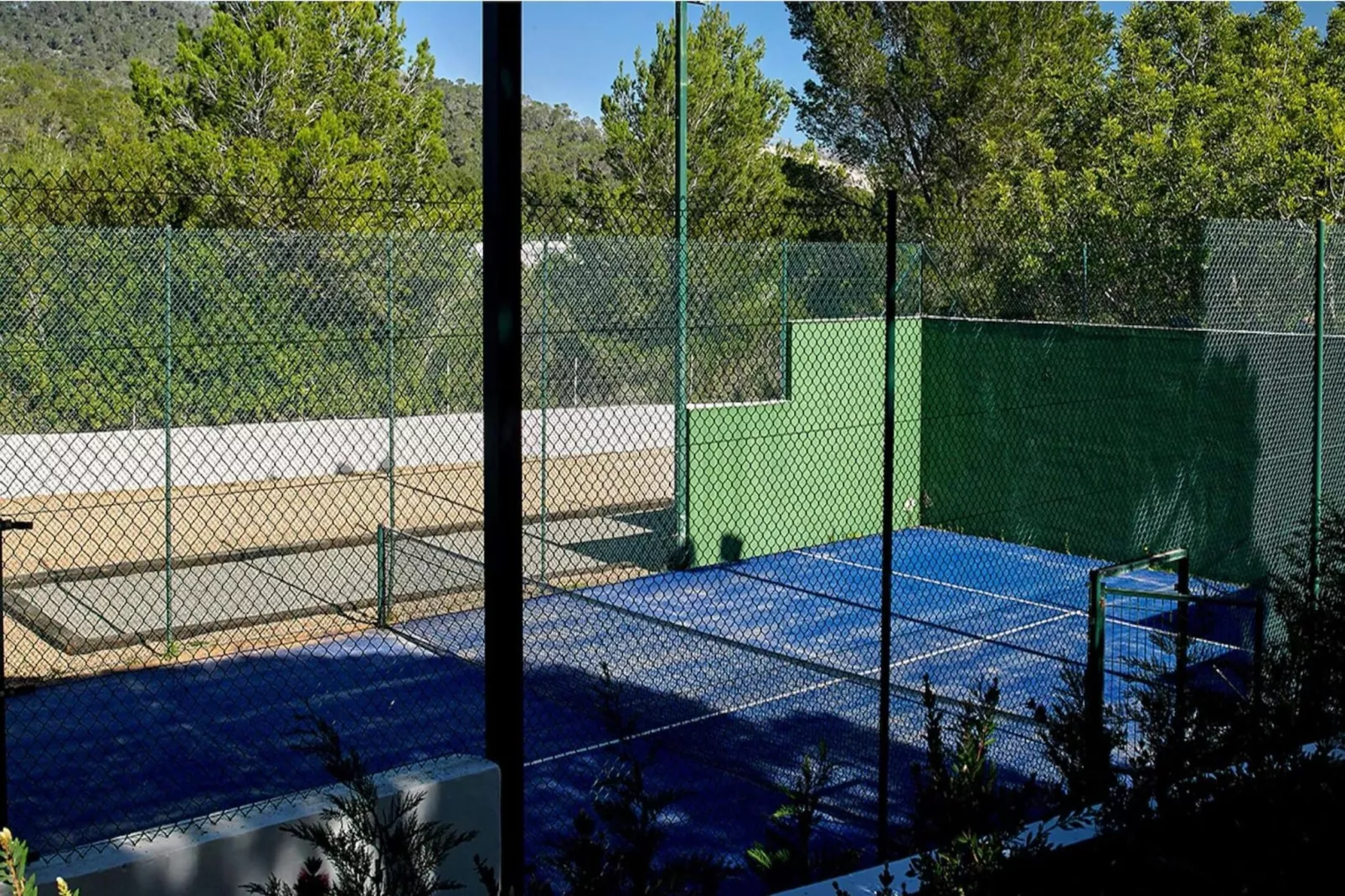 Can Taurino-Facilities