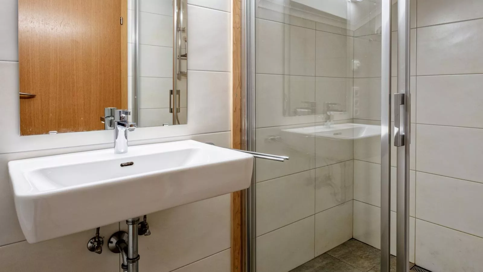 Haus Filzstein-Bathroom
