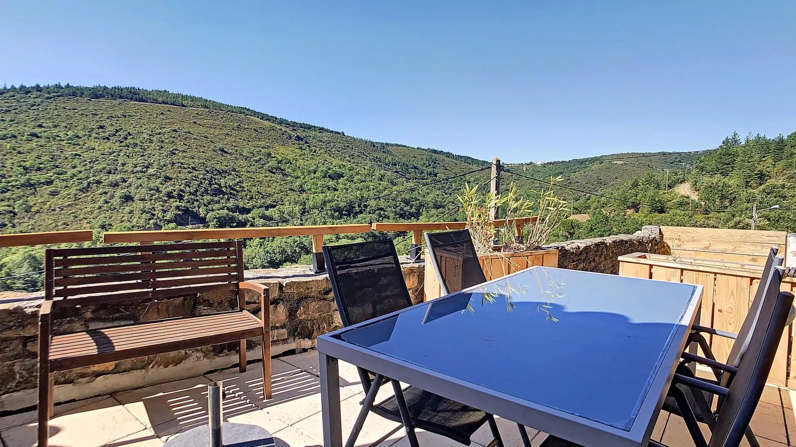 Oleandre-Terrace balcony