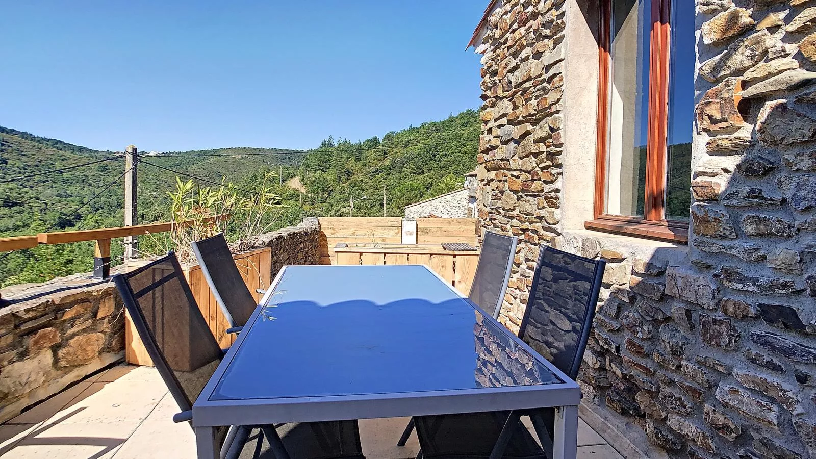 Oleandre-Terrace balcony