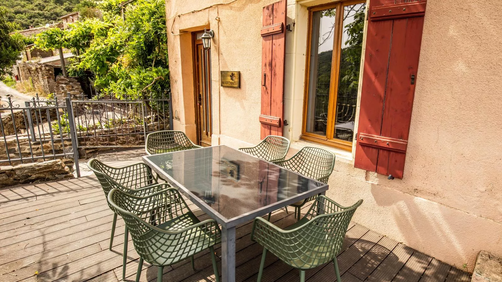 Marronnier-Terrace balcony